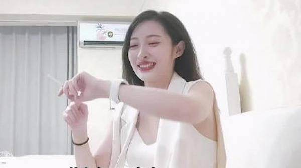 约操00年雪白妹子-小宇